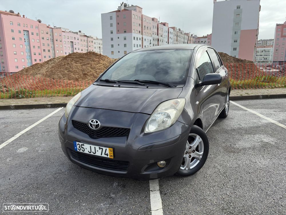 Toyota Yaris 1.0 VVT-i AC Manual - 1