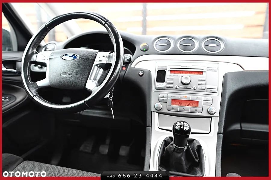 Ford S-Max 2.0 FF Titanium - 22