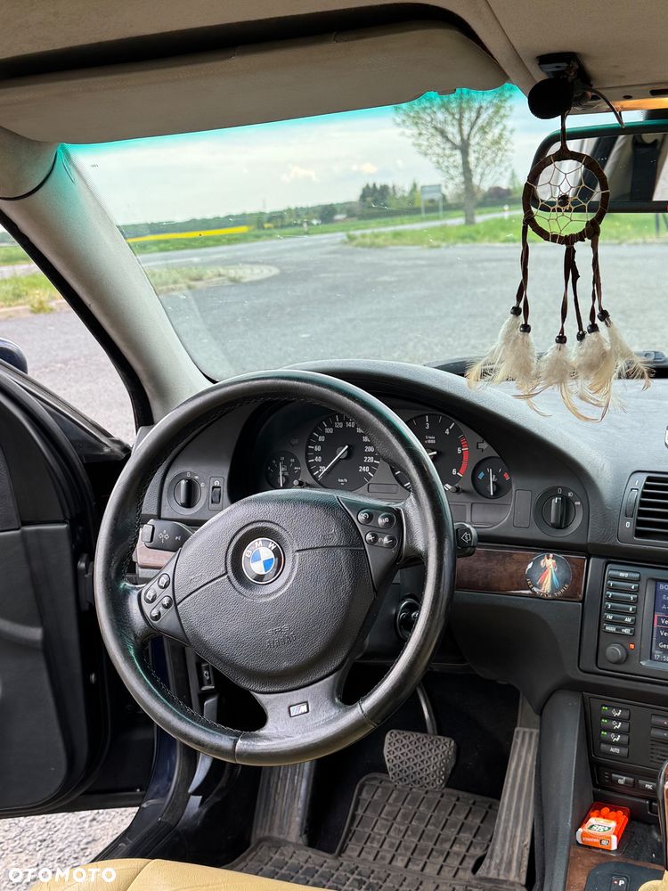 BMW Seria 5 - 16