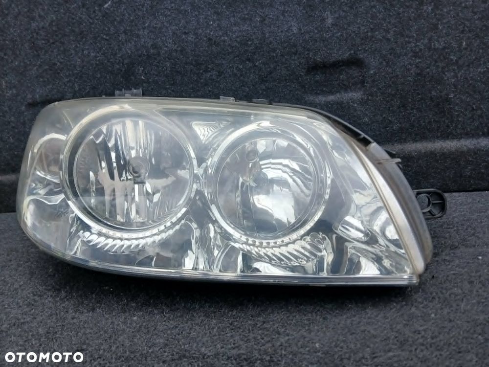 Fiat Punto II Lift Lampa przednia prawa - 1