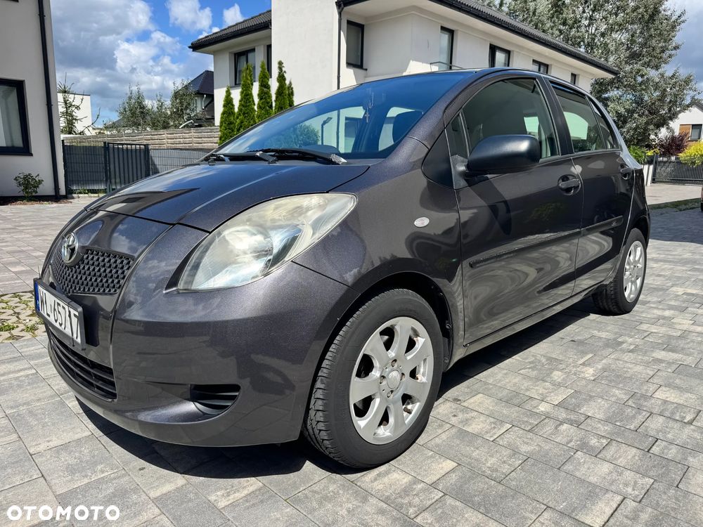 Toyota Yaris 1.3 Luna A/C - 1