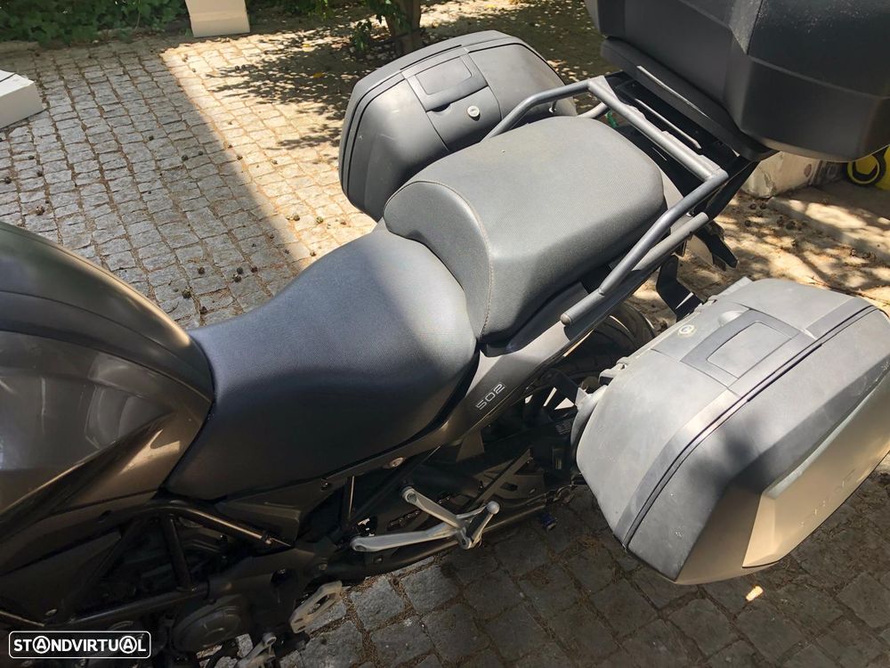 Benelli TRK 502 - 4