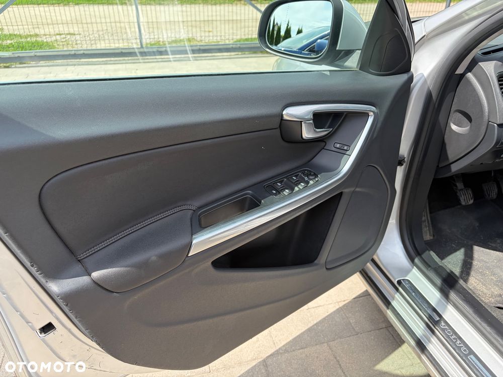 Volvo V60 D4 - 14