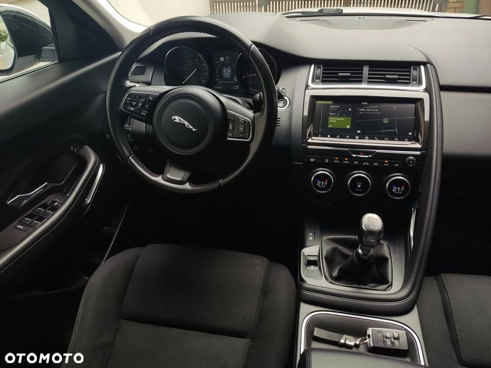 Jaguar E-Pace - 35