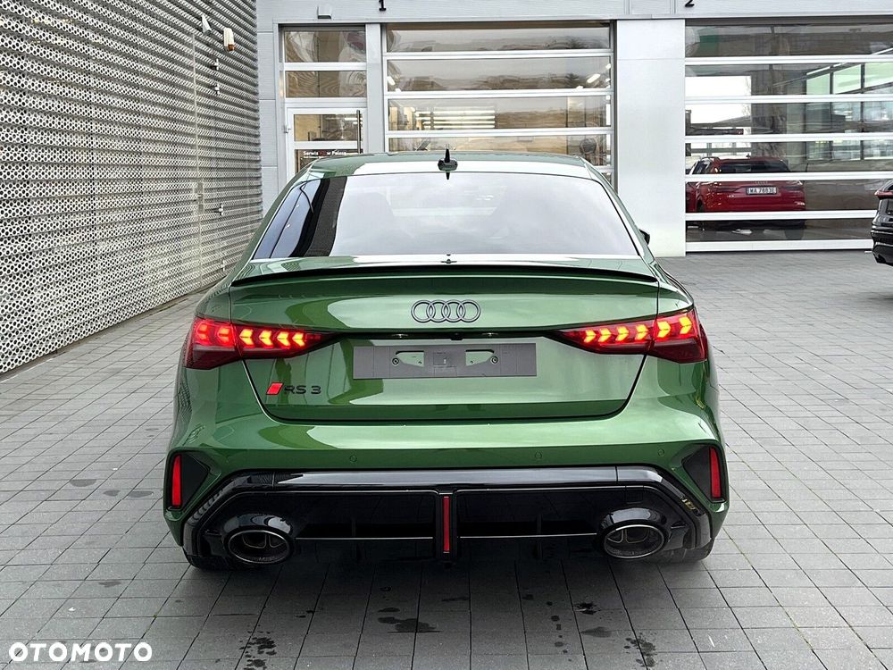 Audi RS3 Limousine - 12