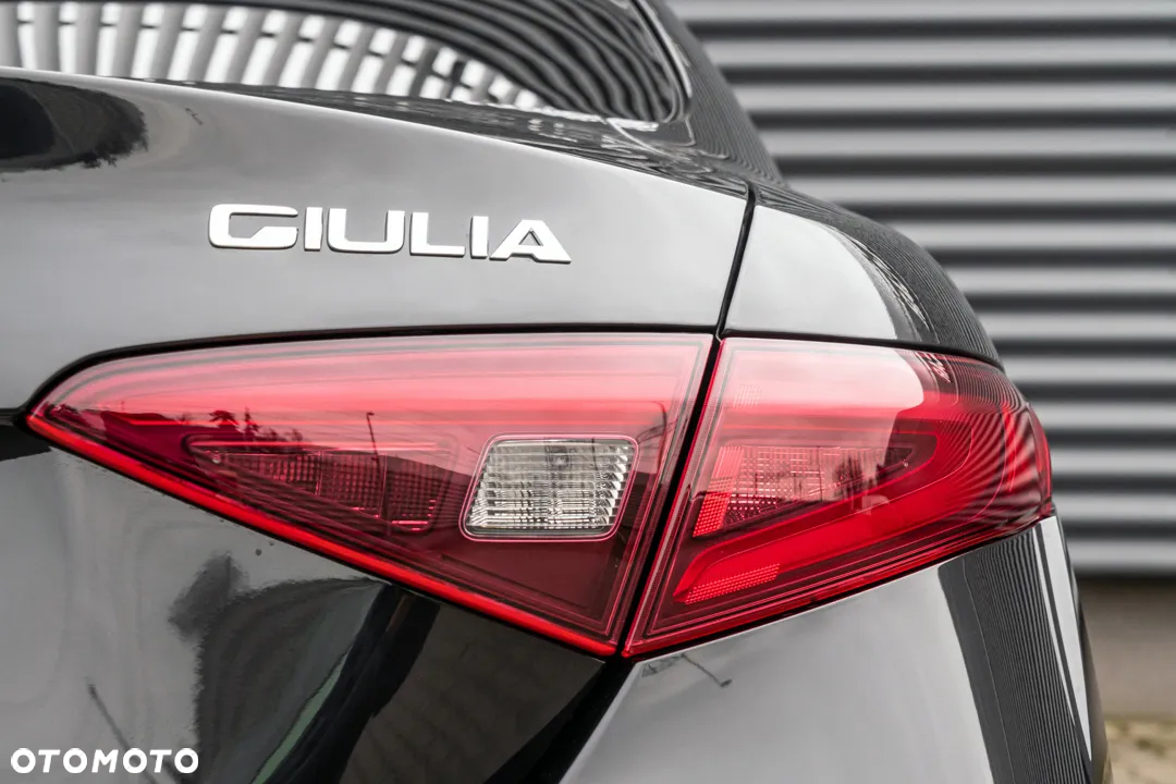 Alfa Romeo Giulia 2.0 Turbo Veloce Q4 - 16