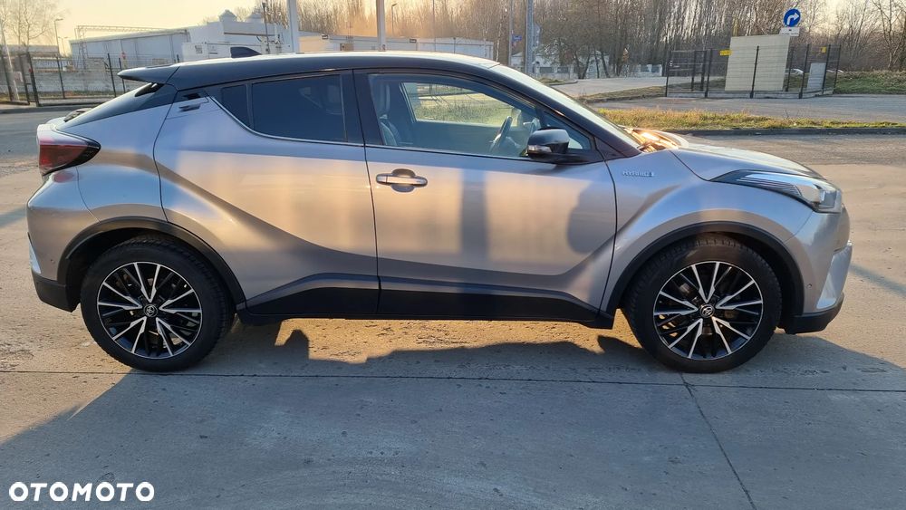 Toyota C-HR ver-1-8-hybrid-selection - 4