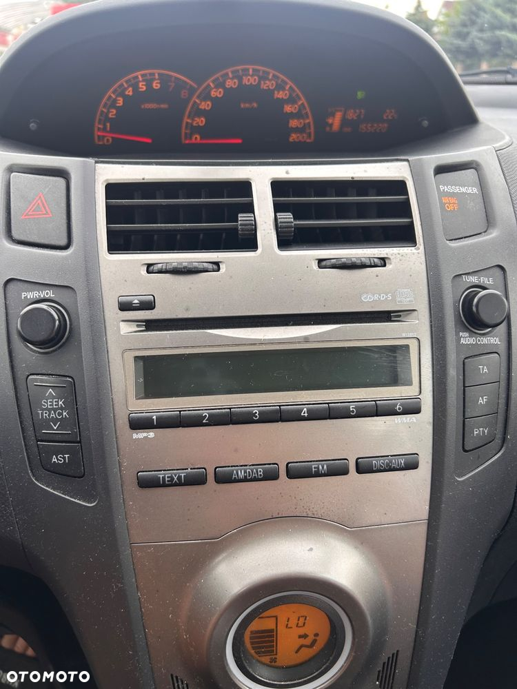 Toyota Yaris - 14
