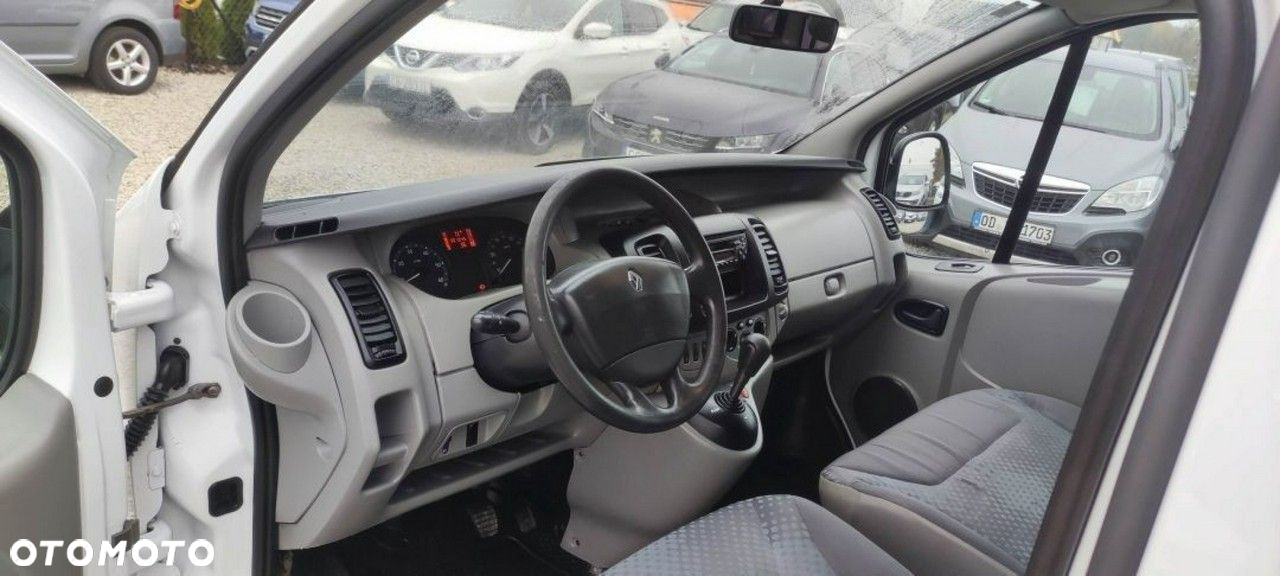 Renault Trafic - 18