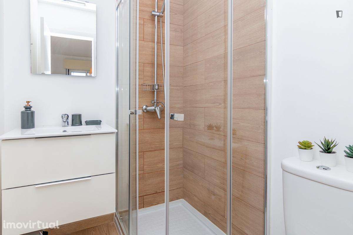 Apartamento com 3 quartos - localizado em Faro - Grande imagem: 2/24