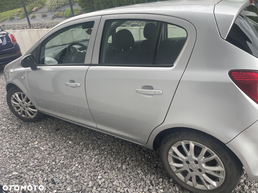 Opel Corsa 1.4 16V Enjoy - 4