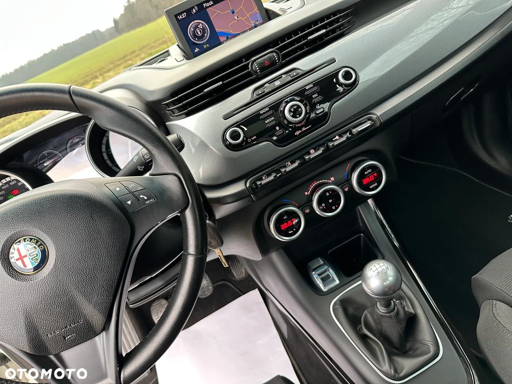 Alfa Romeo Giulietta 1.4 TB 16V Multiair Collezione - 4