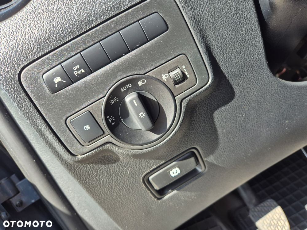 Mercedes-Benz Vito 110 CDi - SERWISOWANY - NISKI PRZEBIEG - RZADKI KOLOR - BOGATE WYPOSAŻENIE - EURO 6 - 16