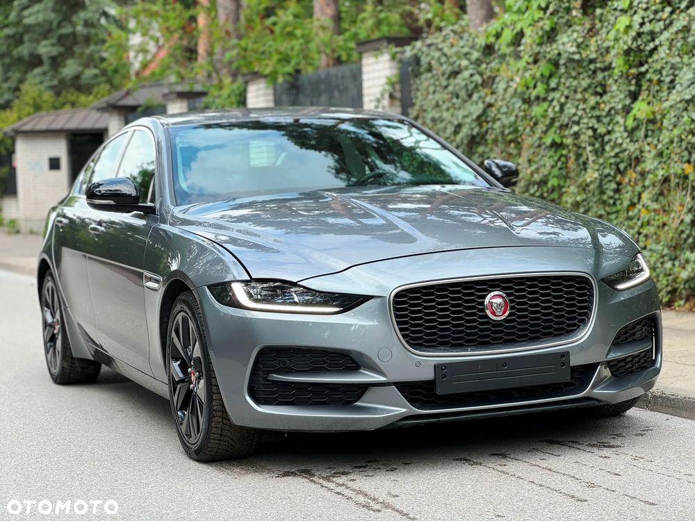Jaguar XE D180 R-Dynamic S - 7