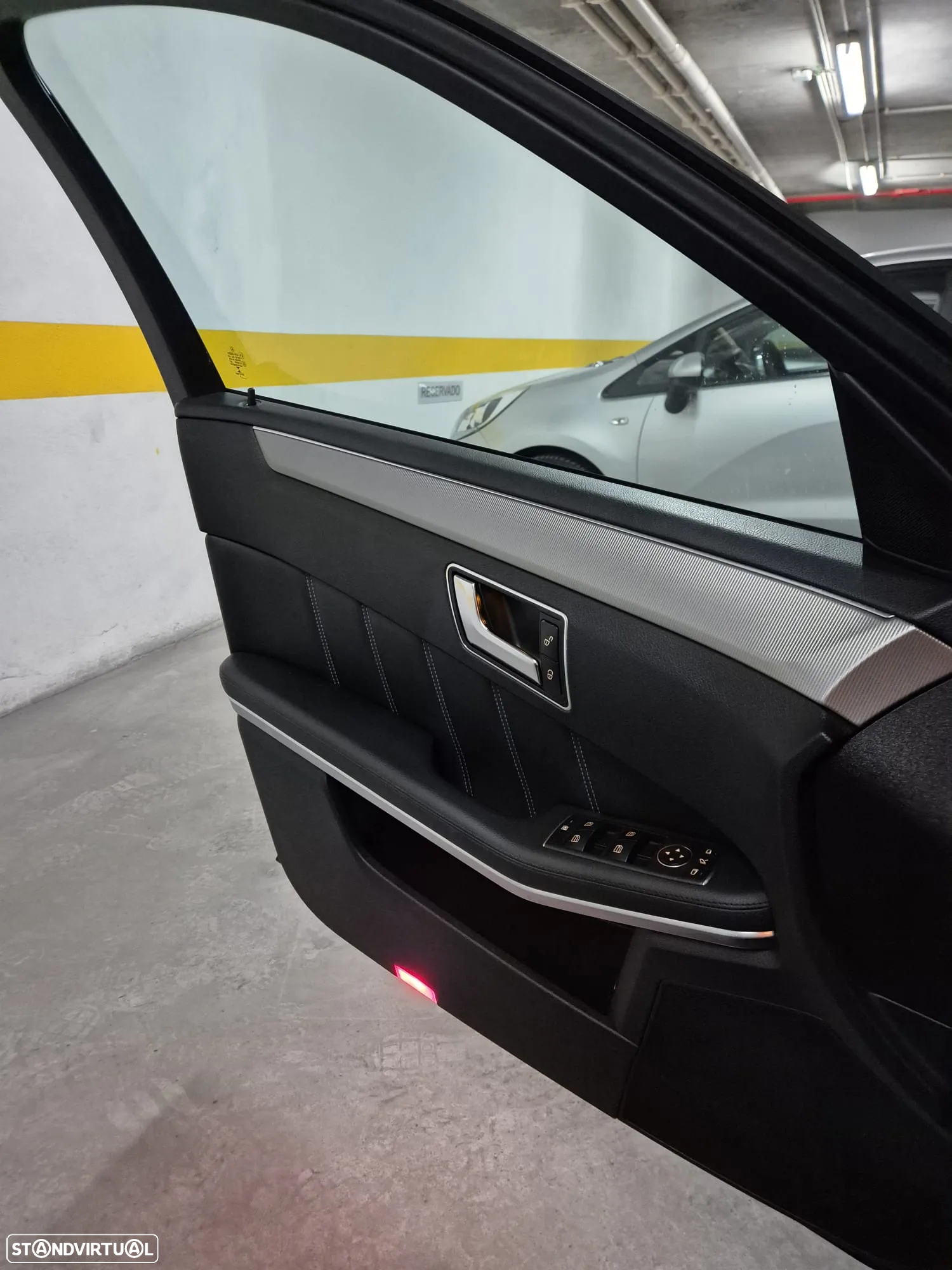 Mercedes-Benz E 220 BlueTEC Avantgarde Auto. - 14