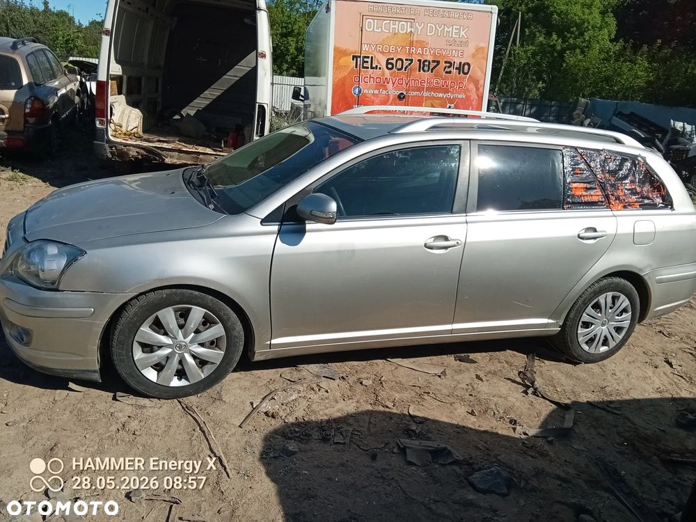 TOYOTA AVENSIS 2,0 D  na części - 1
