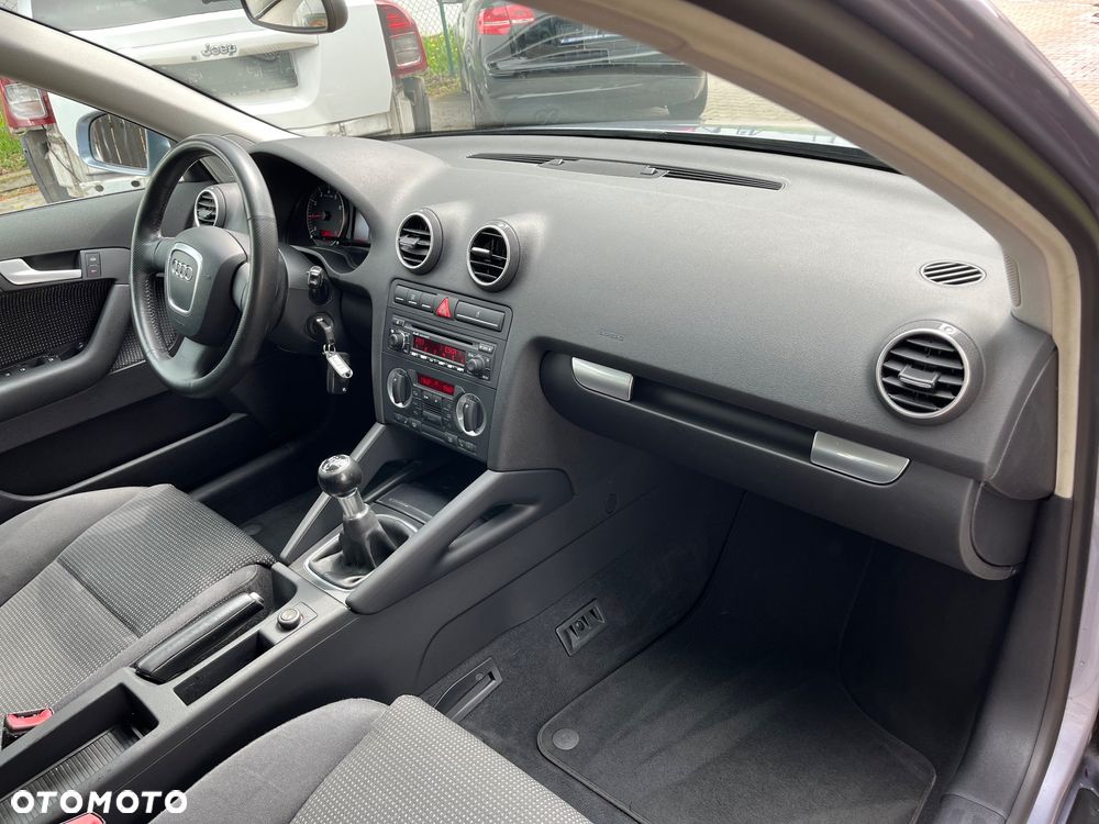 Audi A3 Sportback - 11