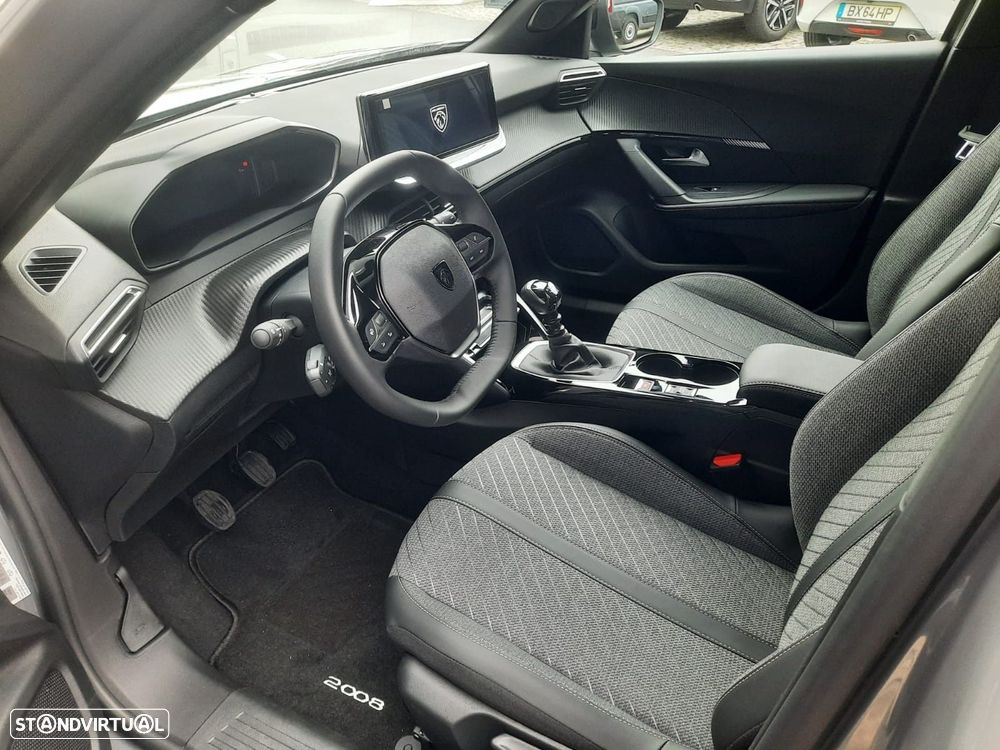 Peugeot 2008 1.2 PureTech Allure - 5