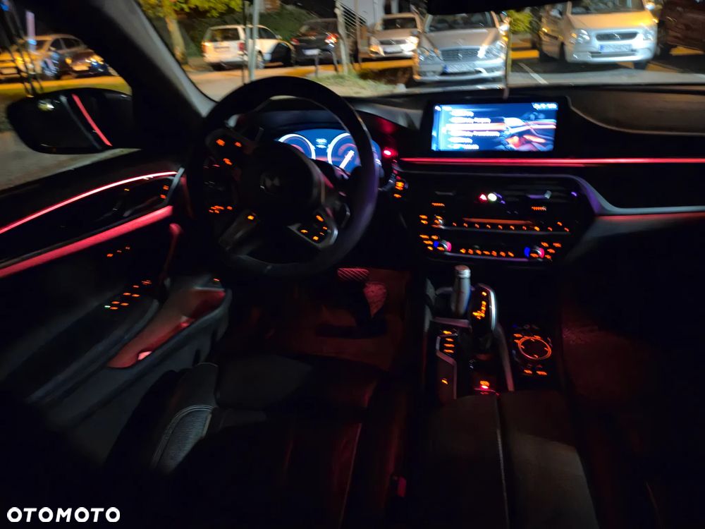 BMW Seria 5 520d Sport Line - 40
