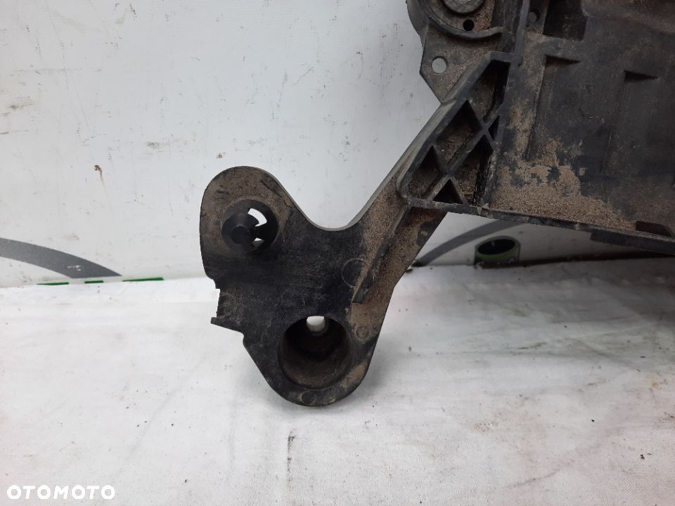 VW GOLF VII PODSTAWA AKUMULATORA 5Q0915321H  5Q0915331J - 4