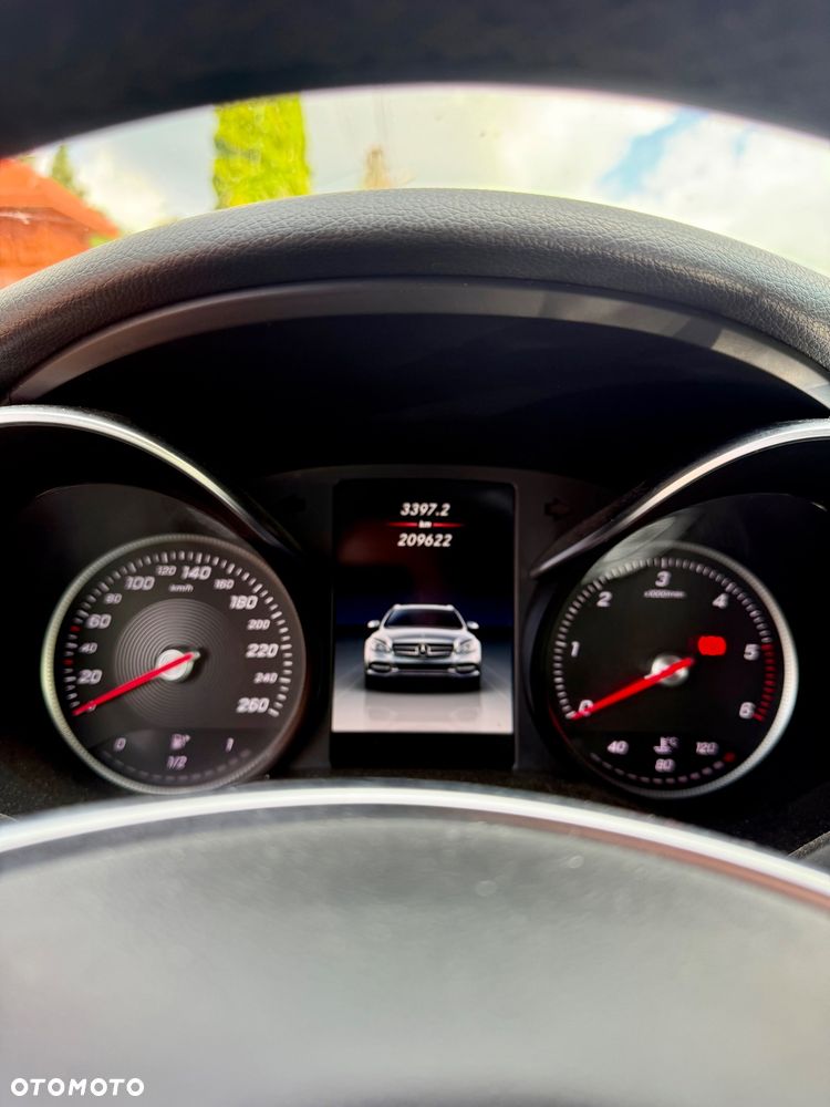 Mercedes-Benz Klasa C 220 d 4-Matic 9G-TRONIC - 26