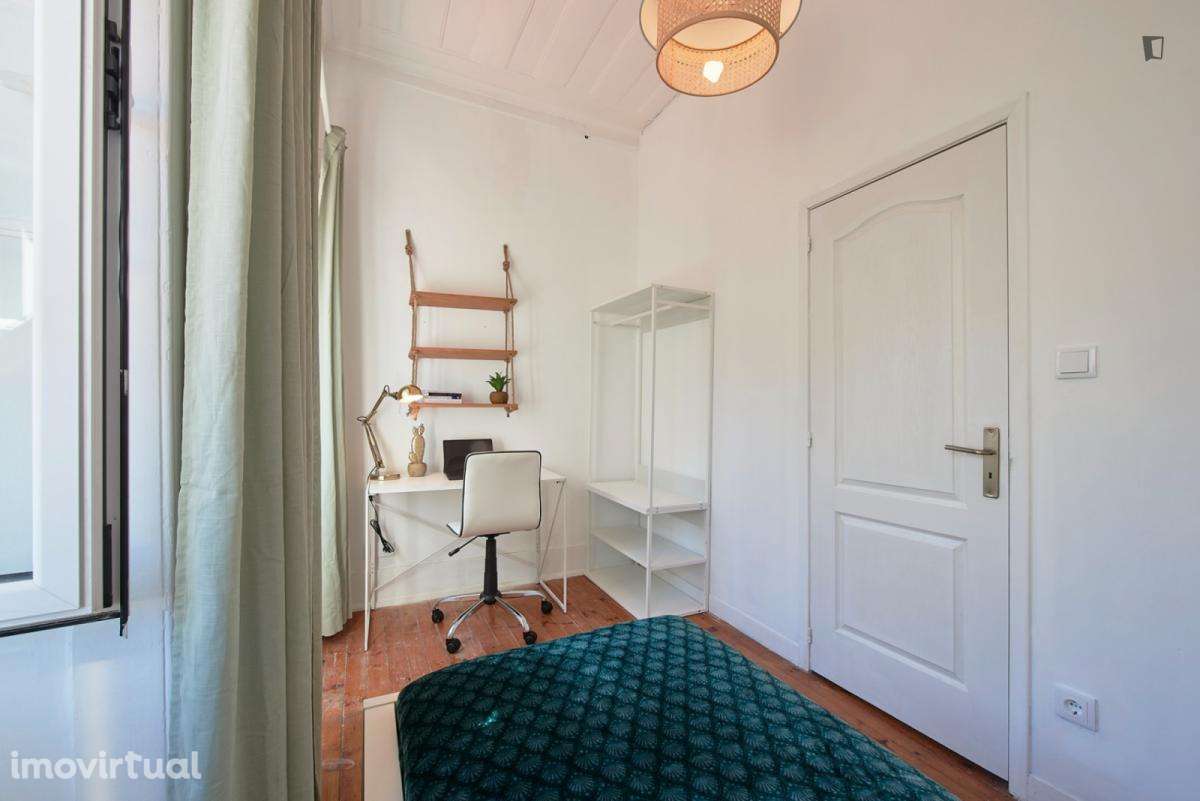 Quarto - localizado em Ajuda Lisbon - Grande imagem: 4/26