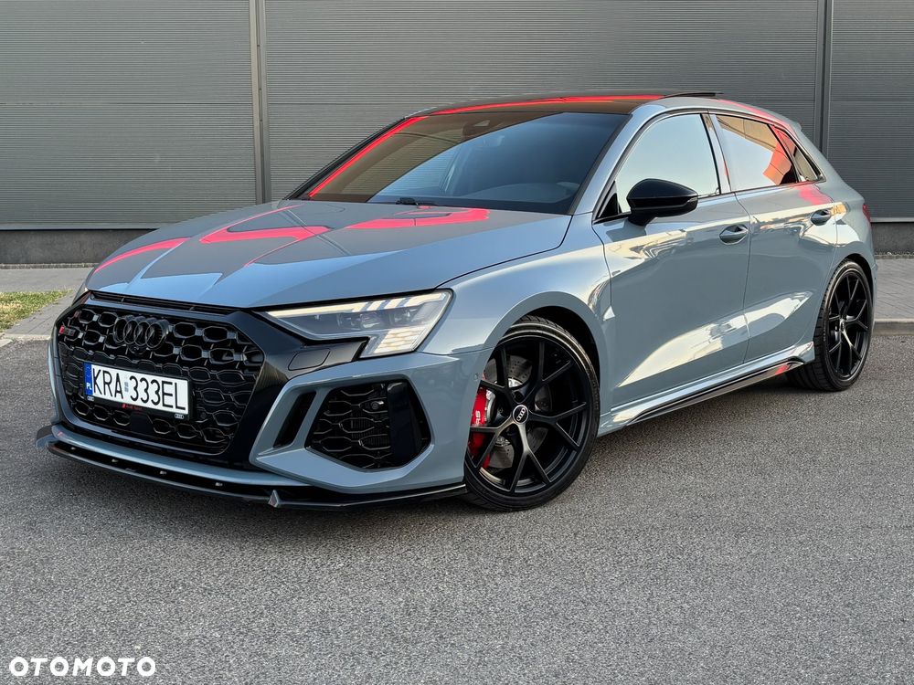 Audi RS3 Sportback - 1