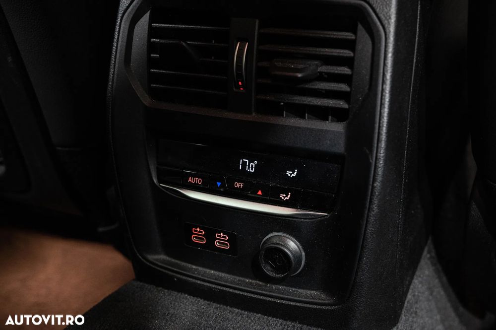 BMW Seria 3 320d Aut. xDrive M Sport - 31