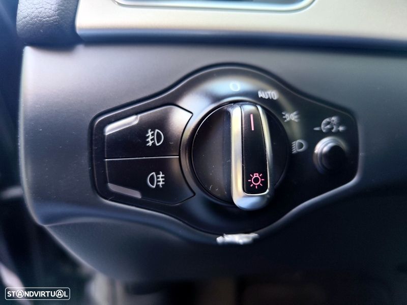 Audi A4 Avant 2.0 TDI e DPF Attraction - 34