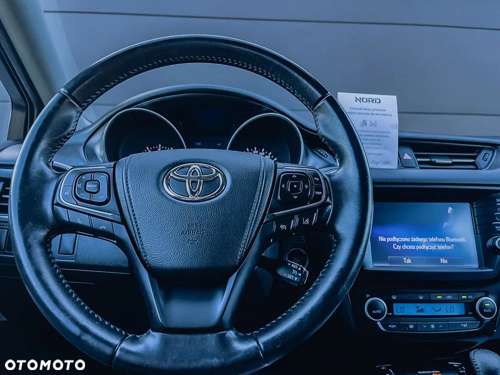 Toyota Avensis 1.8 Premium MS - 13
