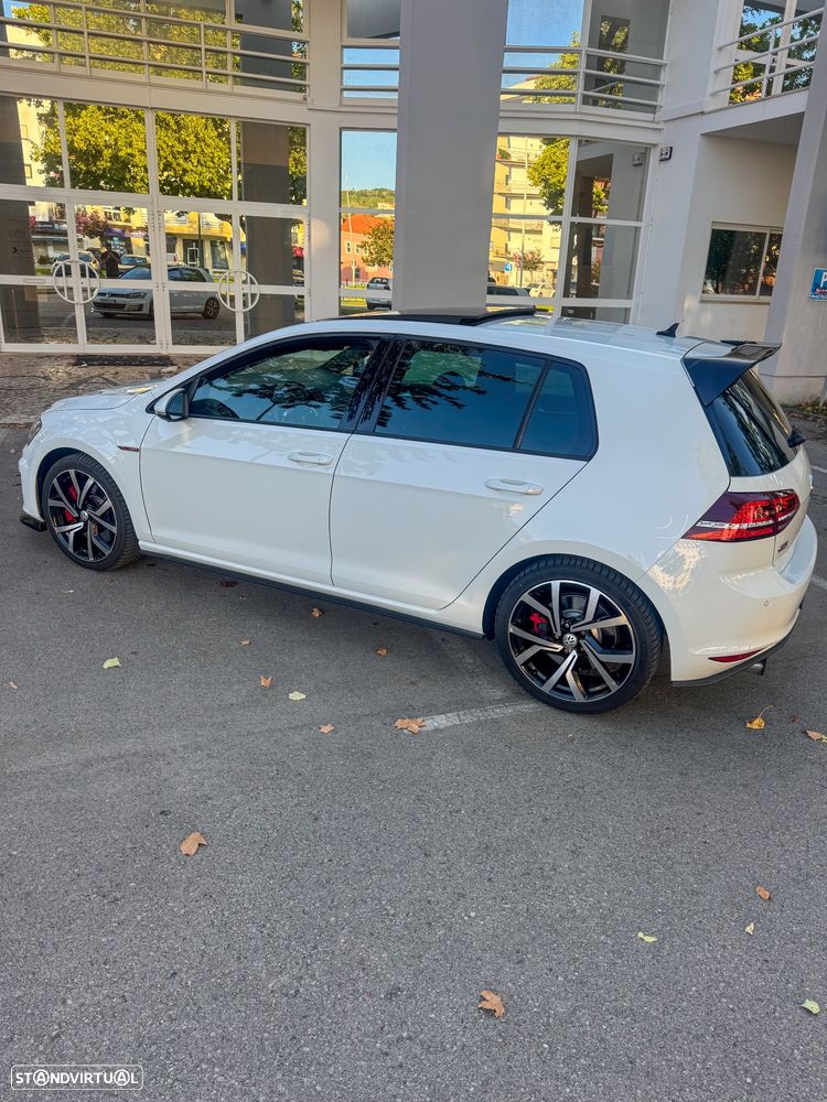 VW Golf 2.0 TSi GTi Performance - 12