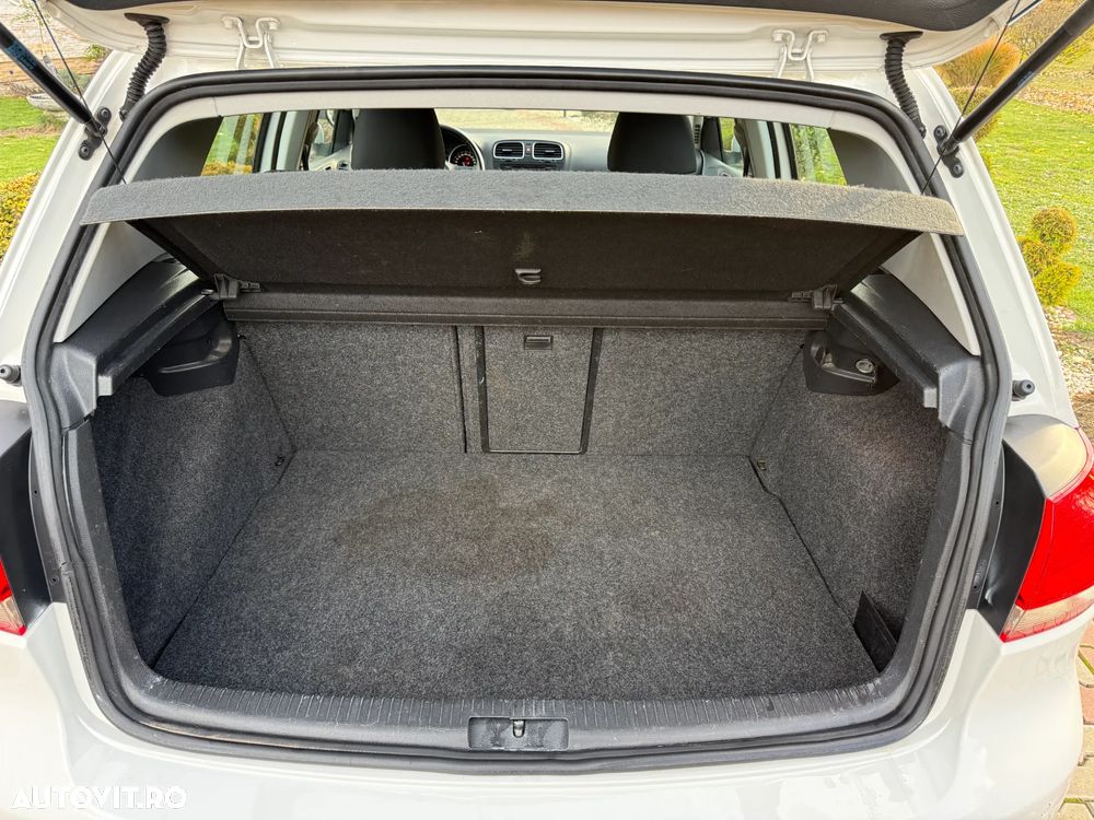 Volkswagen Golf 1.6 Comfortline - 22