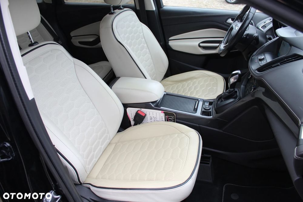 Ford Kuga 2.0 TDCi 4x4 Vignale - 24