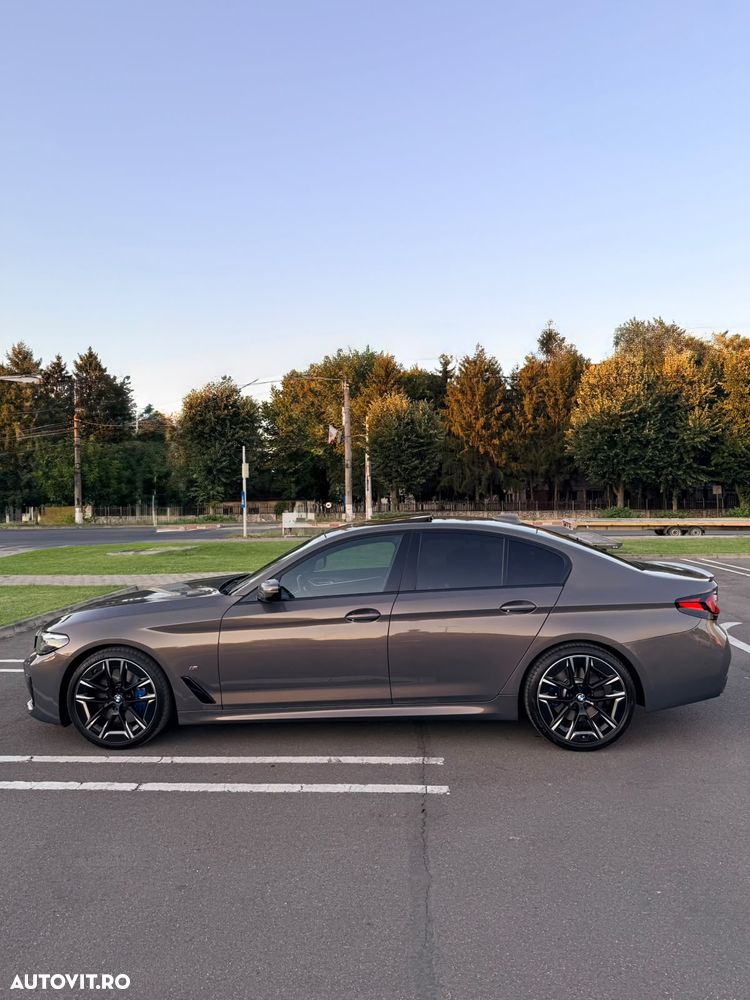 BMW Seria 5 530d xDrive AT MHEV - 12