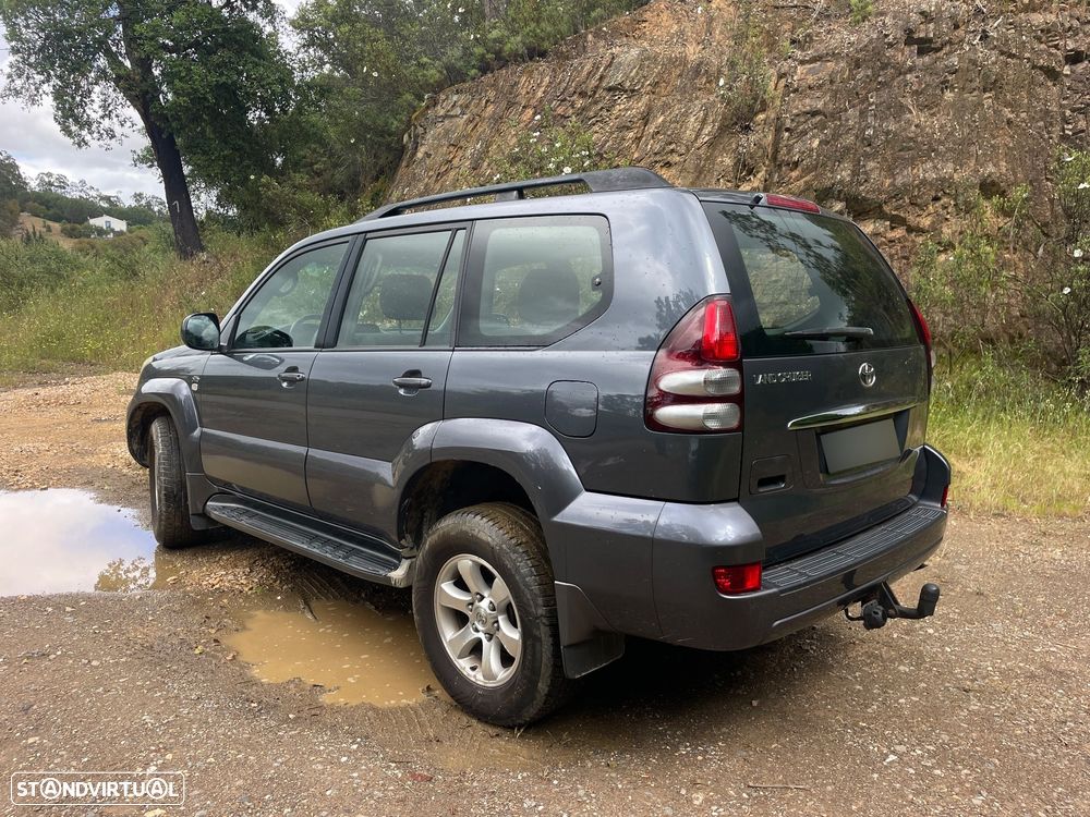 Toyota Land Cruiser 3.0 D-4D - 3