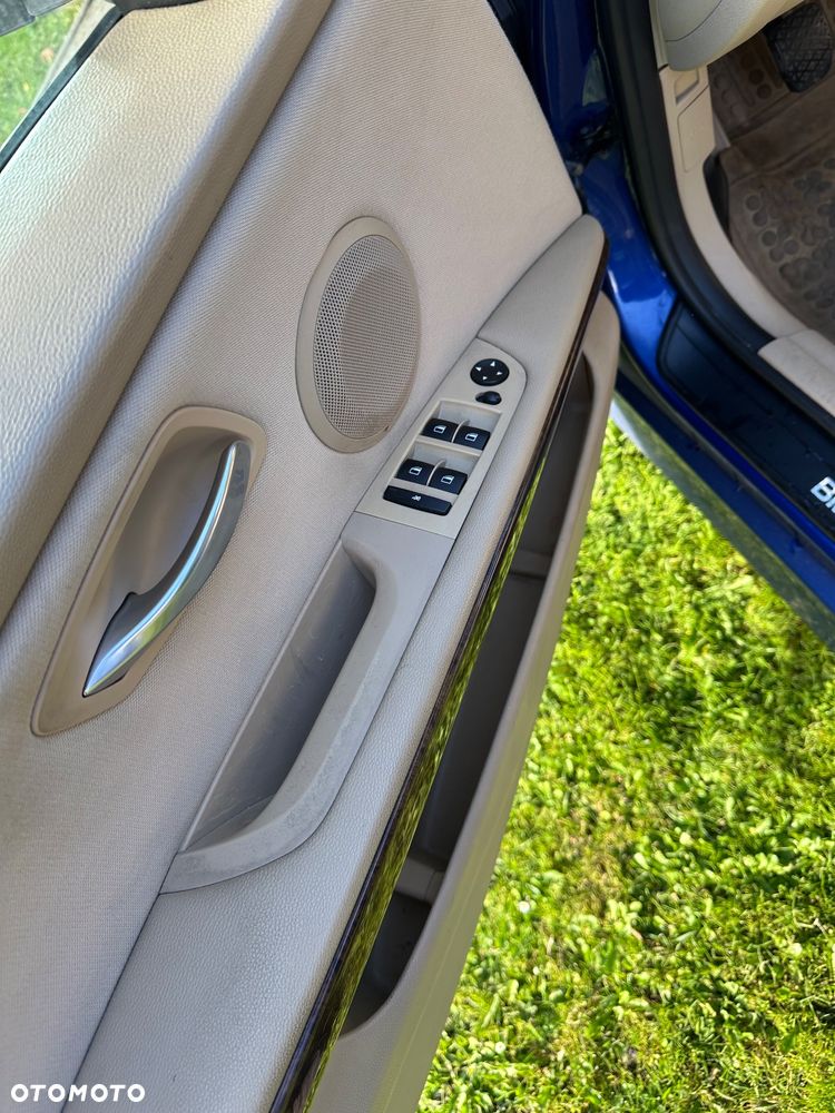 BMW Seria 3 318d - 6