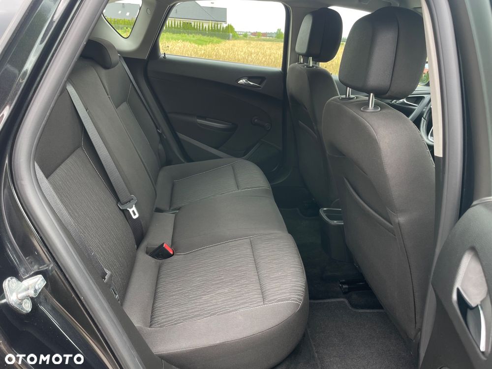 Opel Astra 1.4 Turbo Innovation - 13