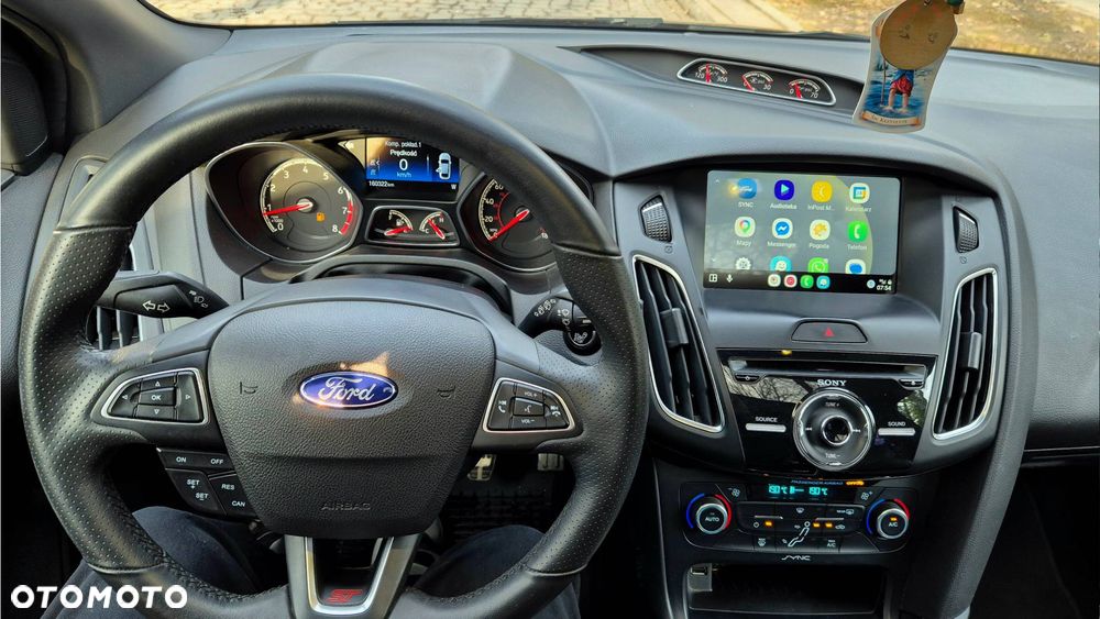 Ford Focus 2.0 EcoBoost ST mit Leder-Sport-Paket - 17