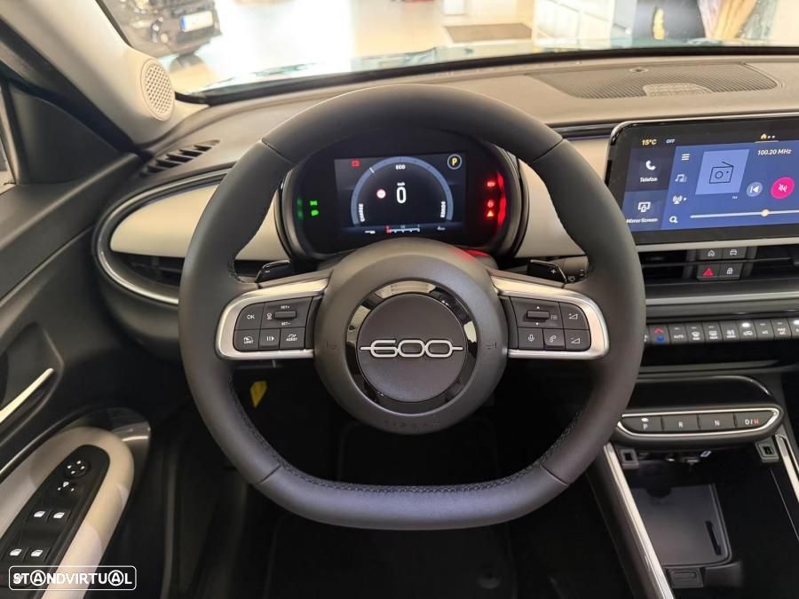 Fiat 600 1.2 Hybrid La Prima — fotografia 13