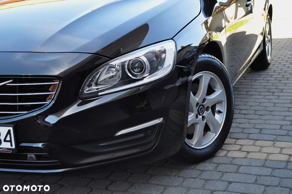 Volvo V60 D3 Geartronic Momentum - 1