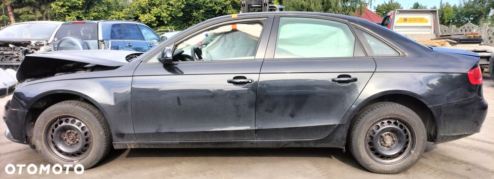 AUDI A4 B8 2.0 TDI 120KM SILNIK CAGC LZ9Y SEDAN JESZCZE W AUCIE  KLAPA ZDERZAK TYŁ DRZWI PRZÓD TYŁ MASKA BŁOTNIK LAMPA PAS PRZEDNI SZYBA LUSTERKO SKRZYNIA CAŁY NA CZĘŚCI - 4