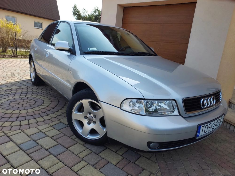 Audi A4 Limousine - 11