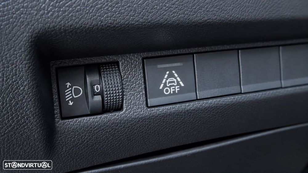 Peugeot e-208 50 kWh Allure - 26