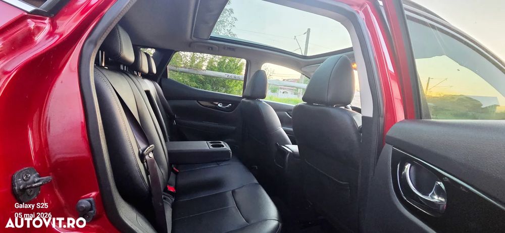 Nissan Qashqai 1.6 DCI Xtronic TEKNA - 8