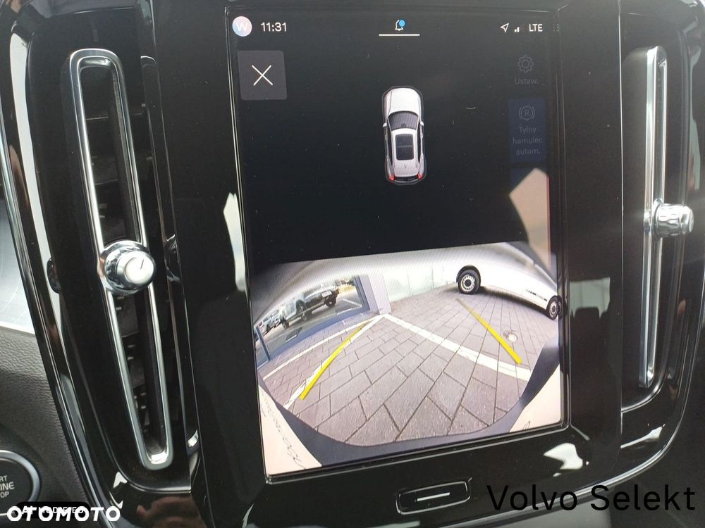 Volvo XC 40 - 25