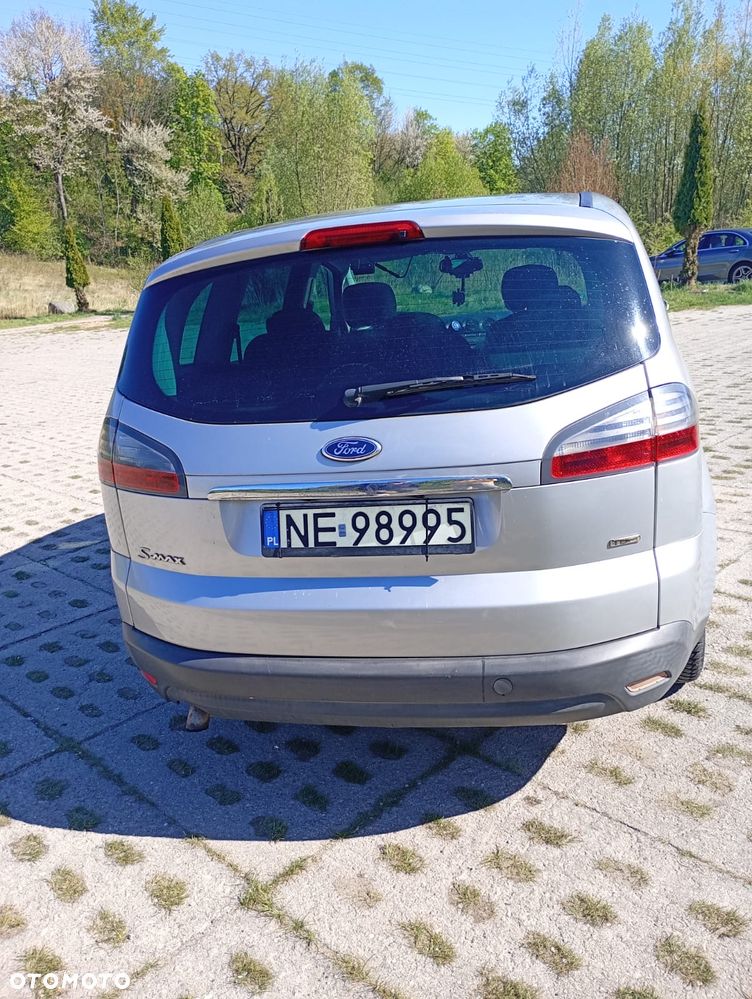 Ford S-Max - 12