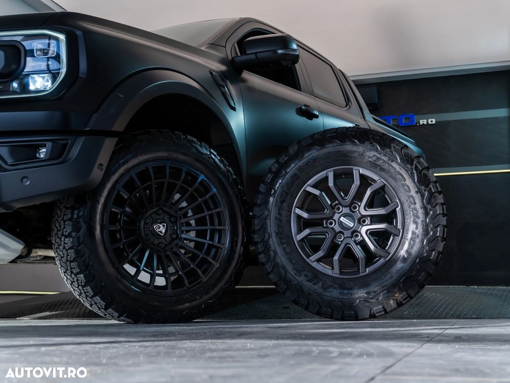 Ford Raptor - 40