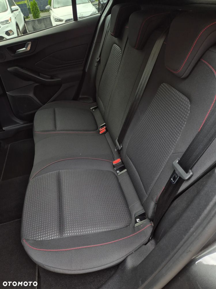 Ford Focus 1.5 EcoBoost ST-Line - 10