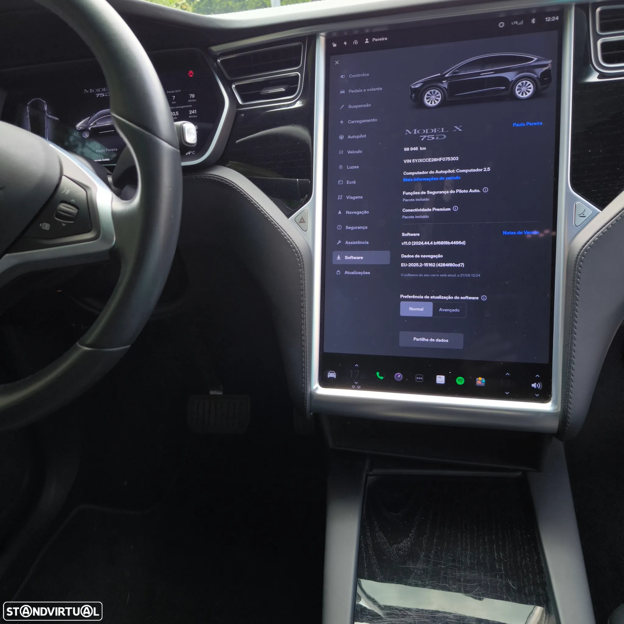 Tesla Model X - 5