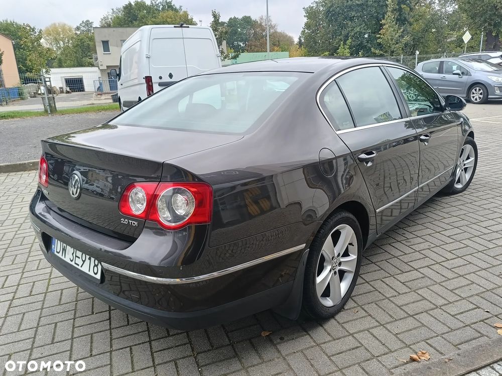 Volkswagen Passat 2.0 TDI Comfortline DSG - 20